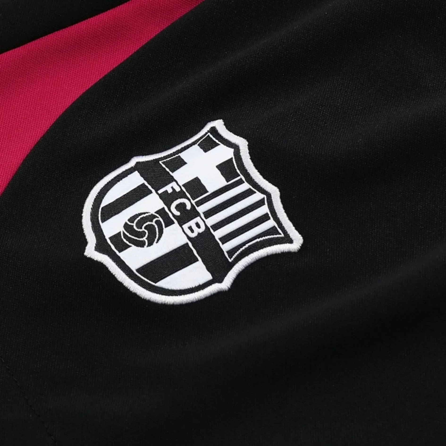 barcelona-black-training-set-2024-25-1