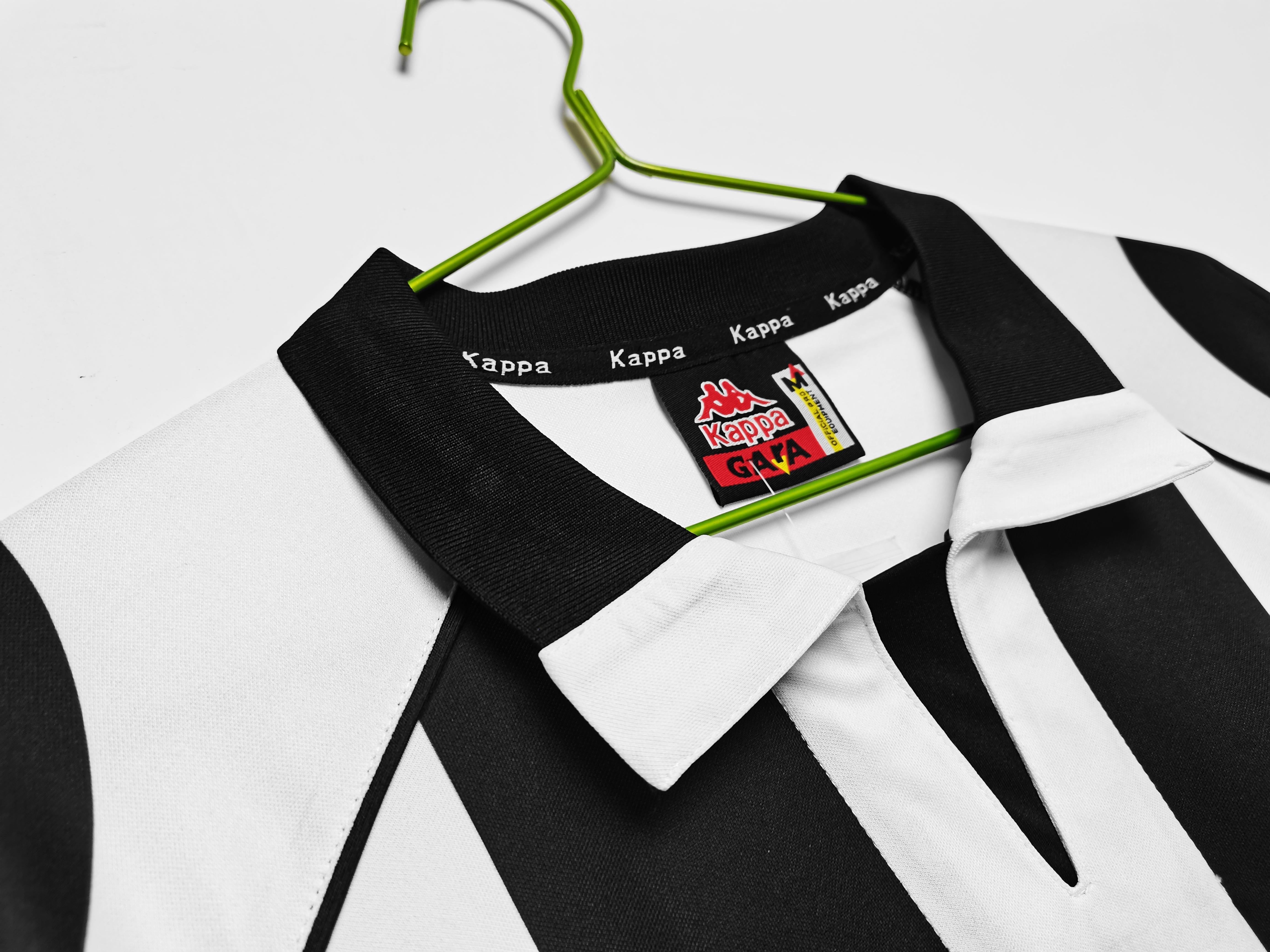 juventus-retro-shirt-1997-1998-long-sleeve-home-1