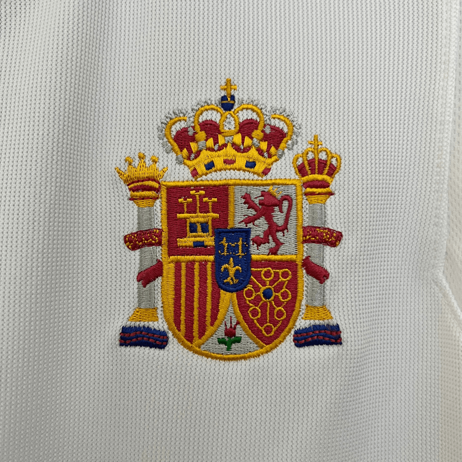 2000-spain-retro-away-shirt-1
