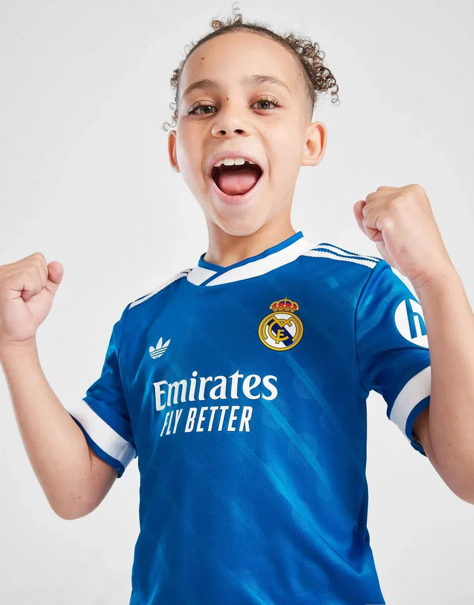 Equipación de fútbol infantil del Real Madrid 2025/26 Tercera equipación
