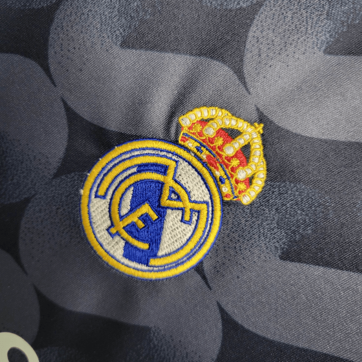 2023-24-real-madrid-kids-football-kit-away-1