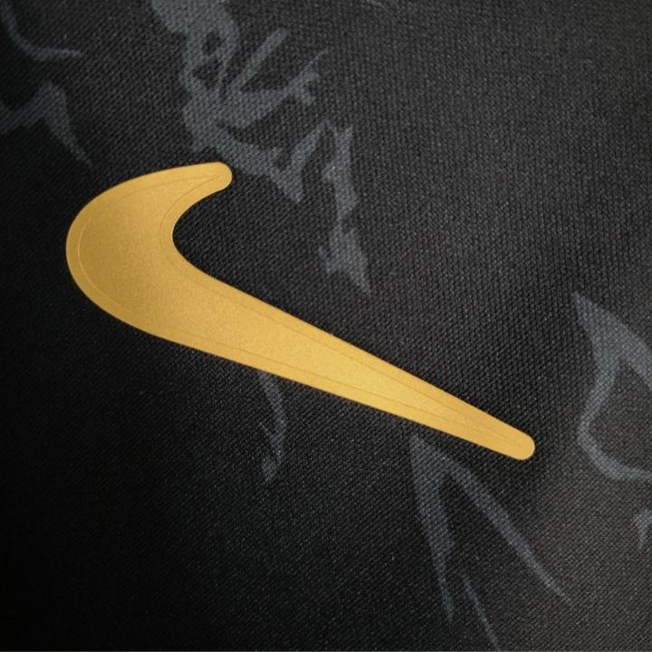 2024-25-fc-barcelona-shirt-golden-knight-1