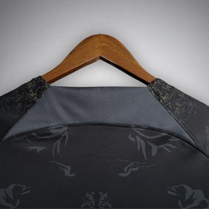 2024-25-fc-barcelona-shirt-golden-knight-1