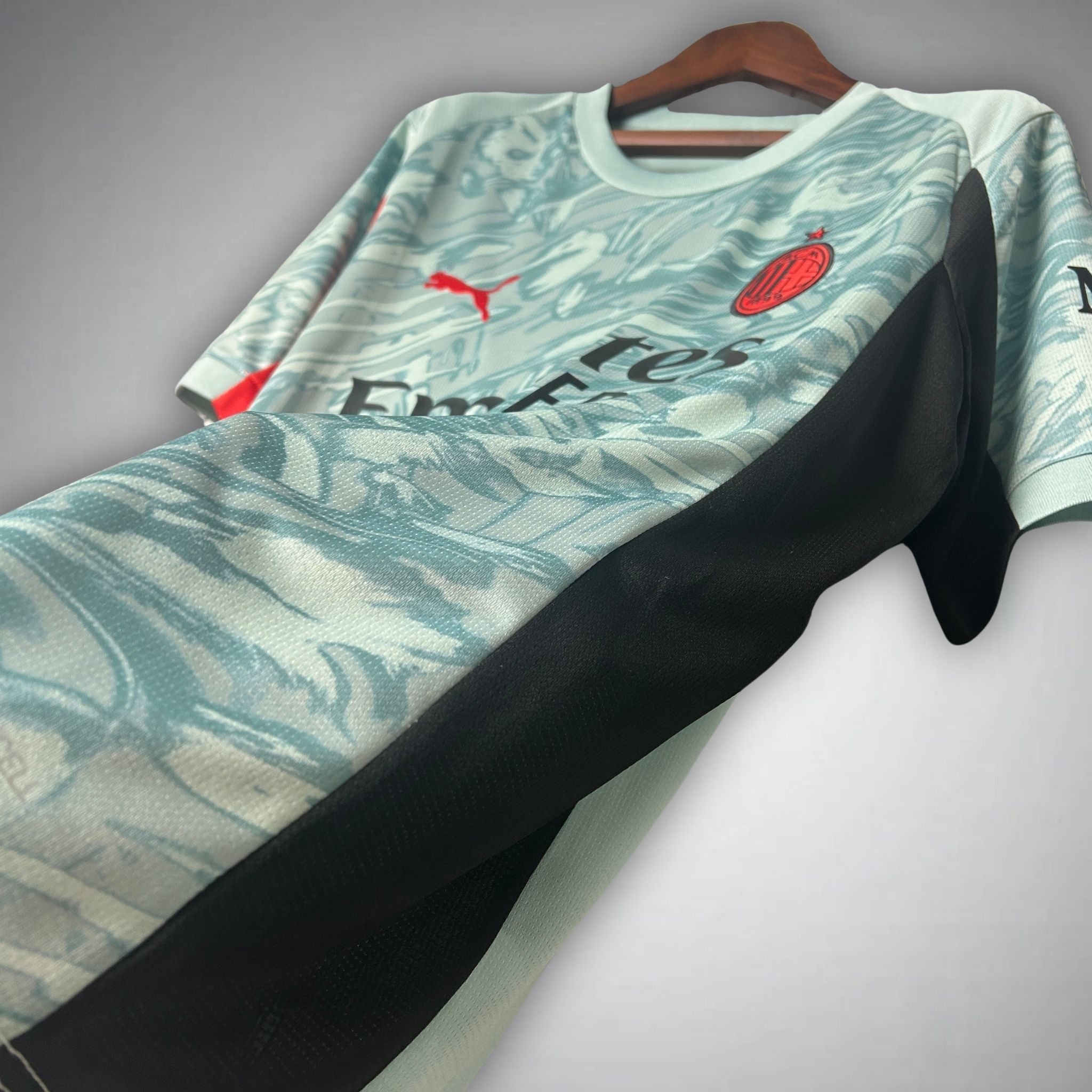 2025-26-ac-milan-goalkeeper-shirt-1