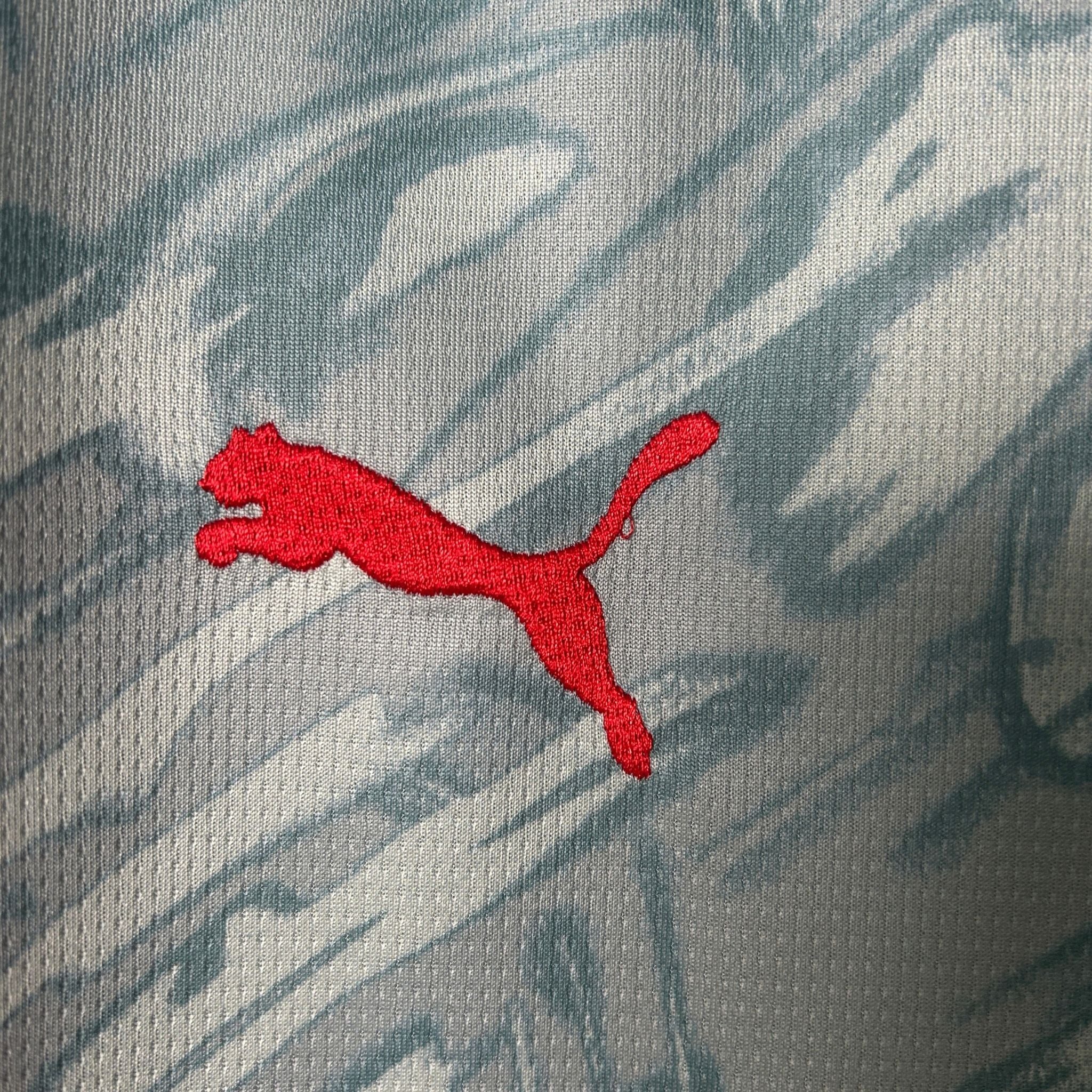 2025-26-ac-milan-goalkeeper-shirt-1