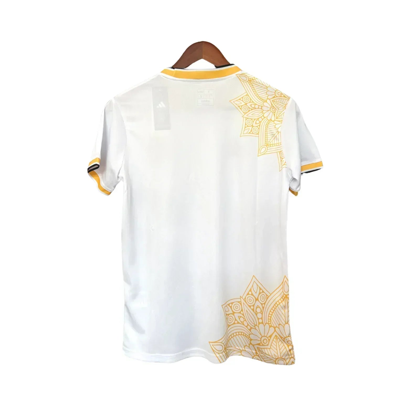 real-madrid-shirt-2025-2026-snake-edition-1