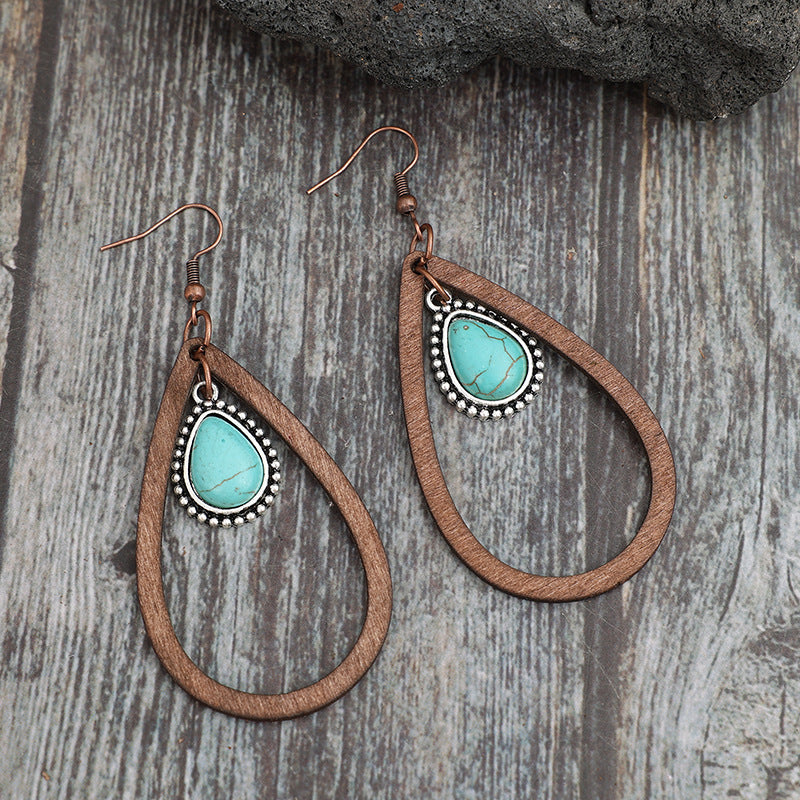 Orecchini a cerchio pendenti in legno e turchese