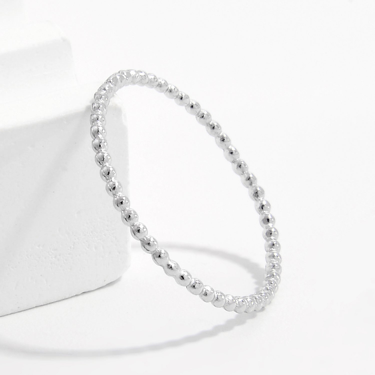 Anello con perline d'argento