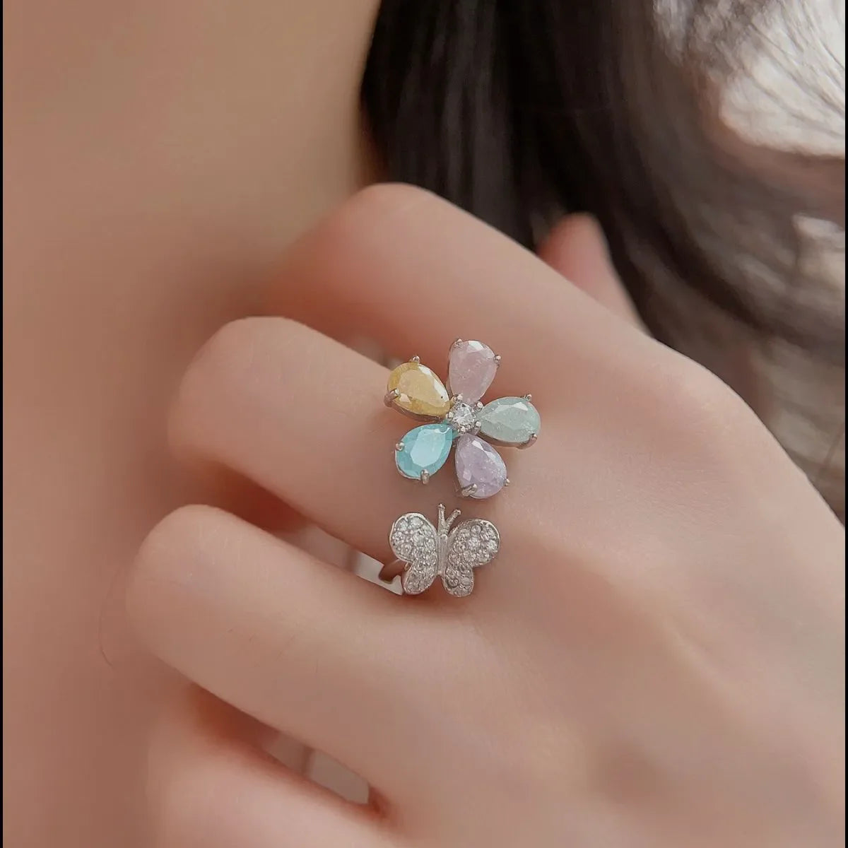 Anello Farfalla Floreale di Zircone