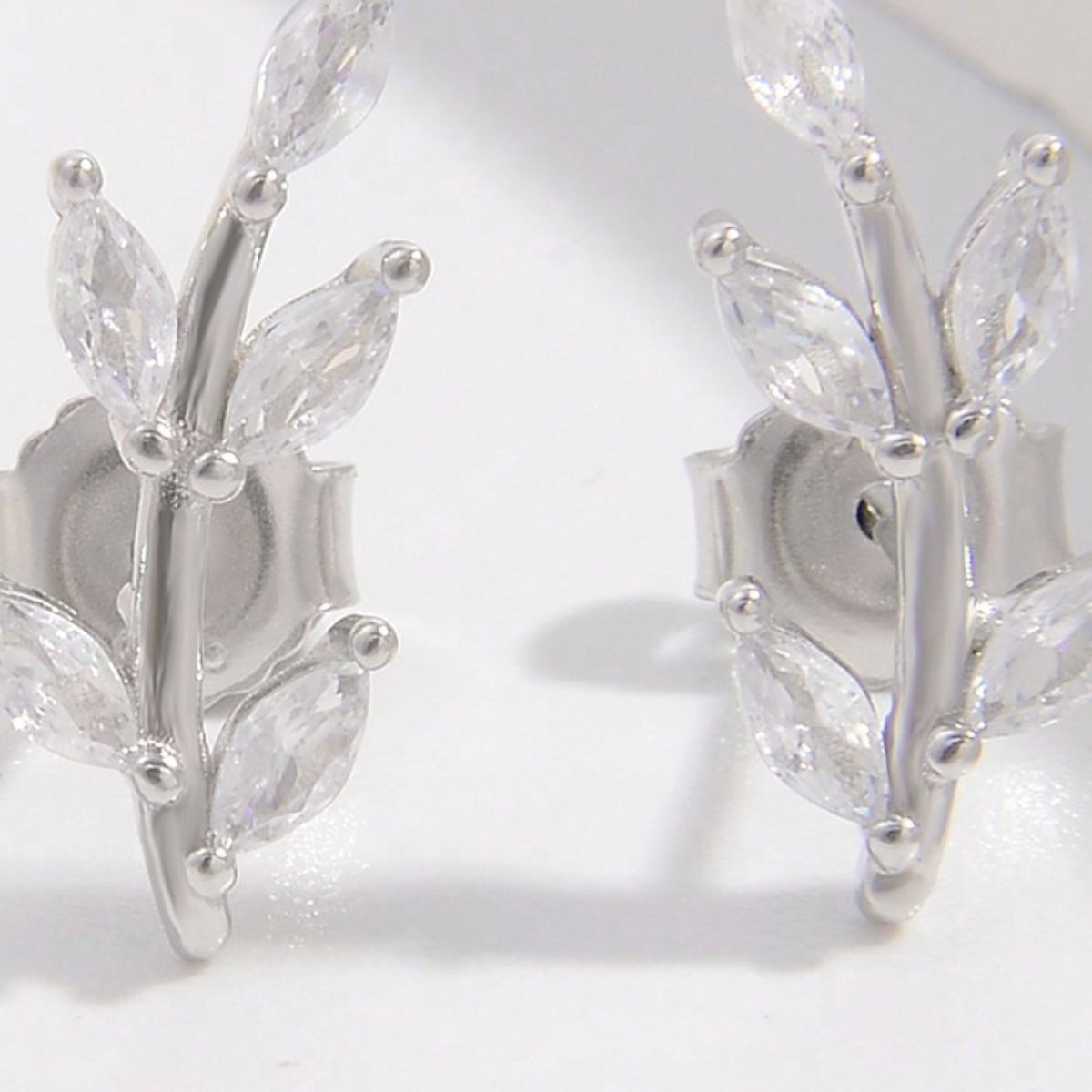 Zircon Blad Sølv Studs