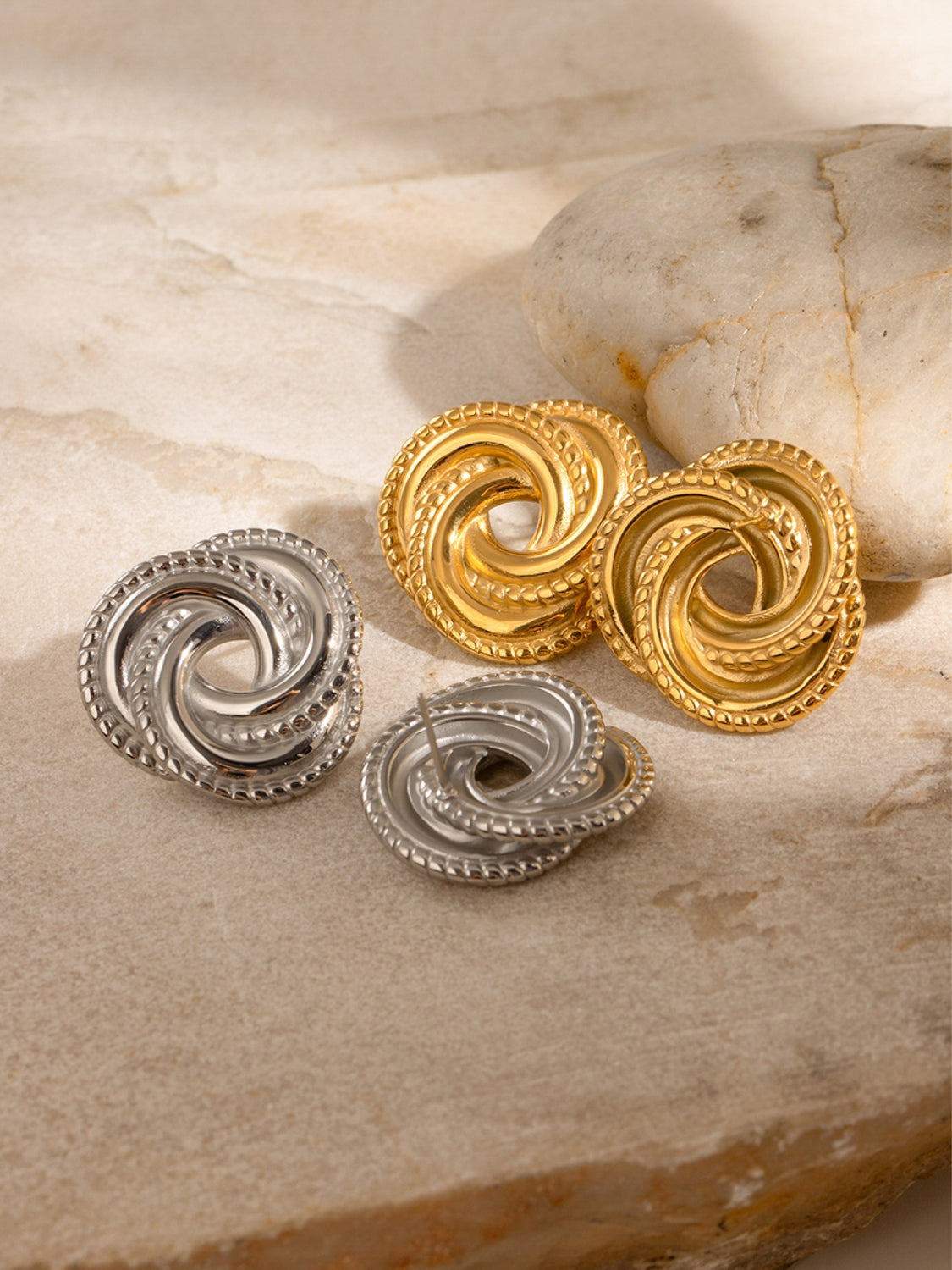 Montanti in acciaio torsionati