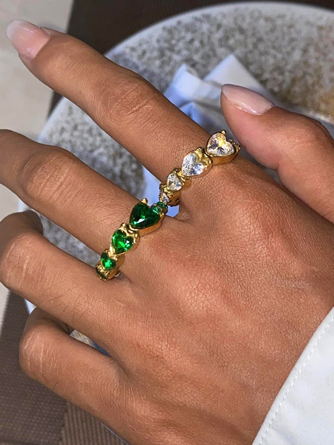 Anello in acciaio con cuore di strass