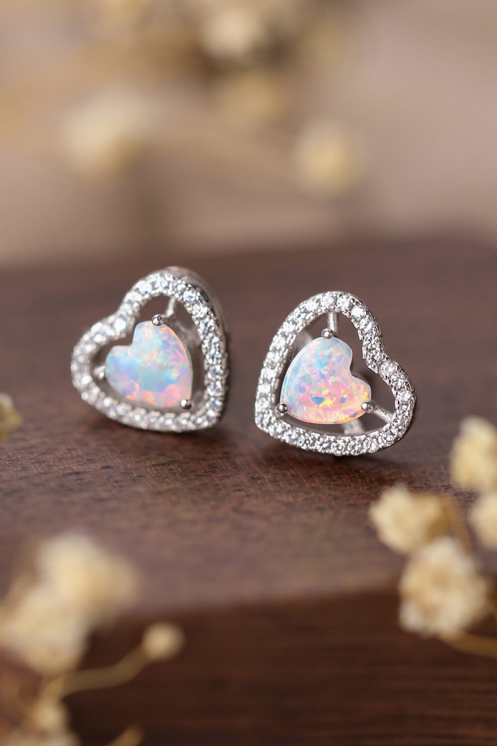Orecchini a bottone a forma di cuore in argento Opal