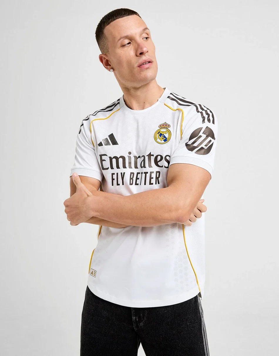 real-madrid-shirt-2025-2026-home-player-edition-1