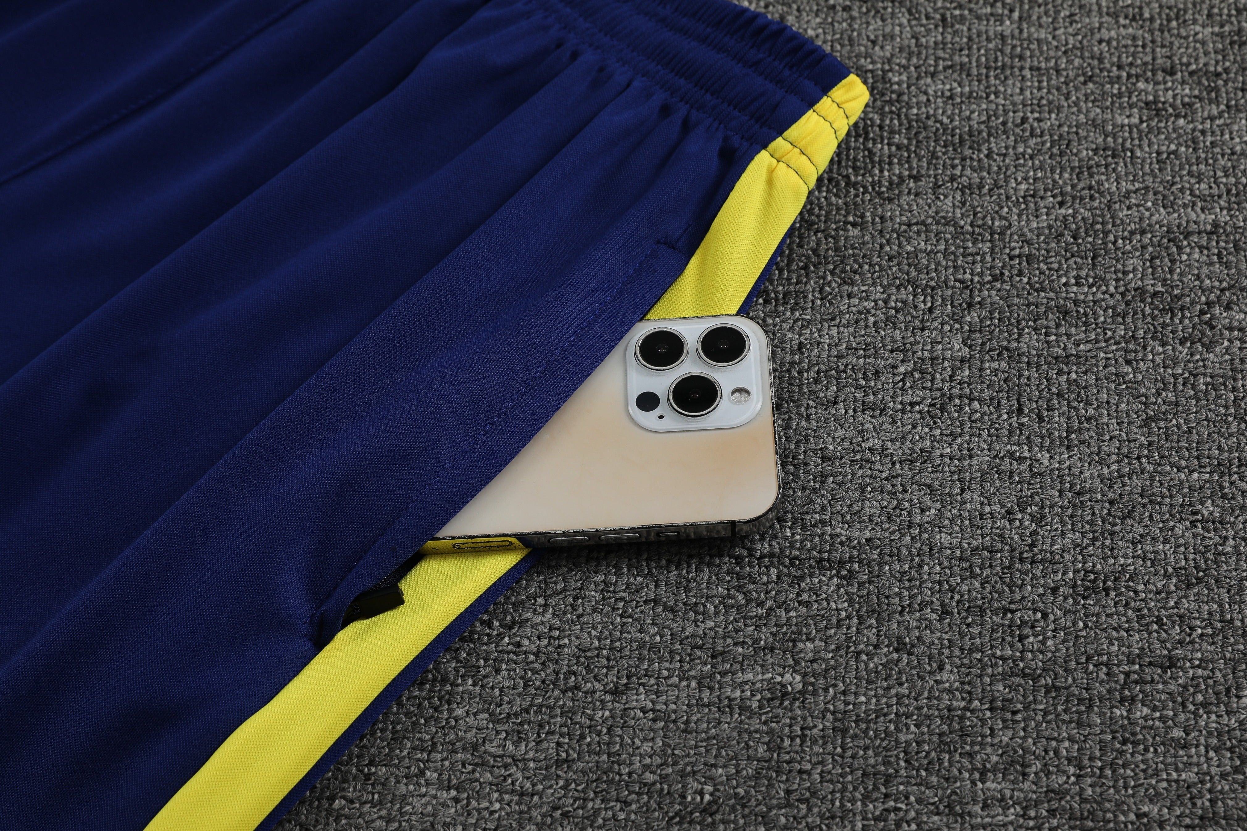 fc-barcelona-blaugrana-sleeveless-summer-training-set-2024-2025-1