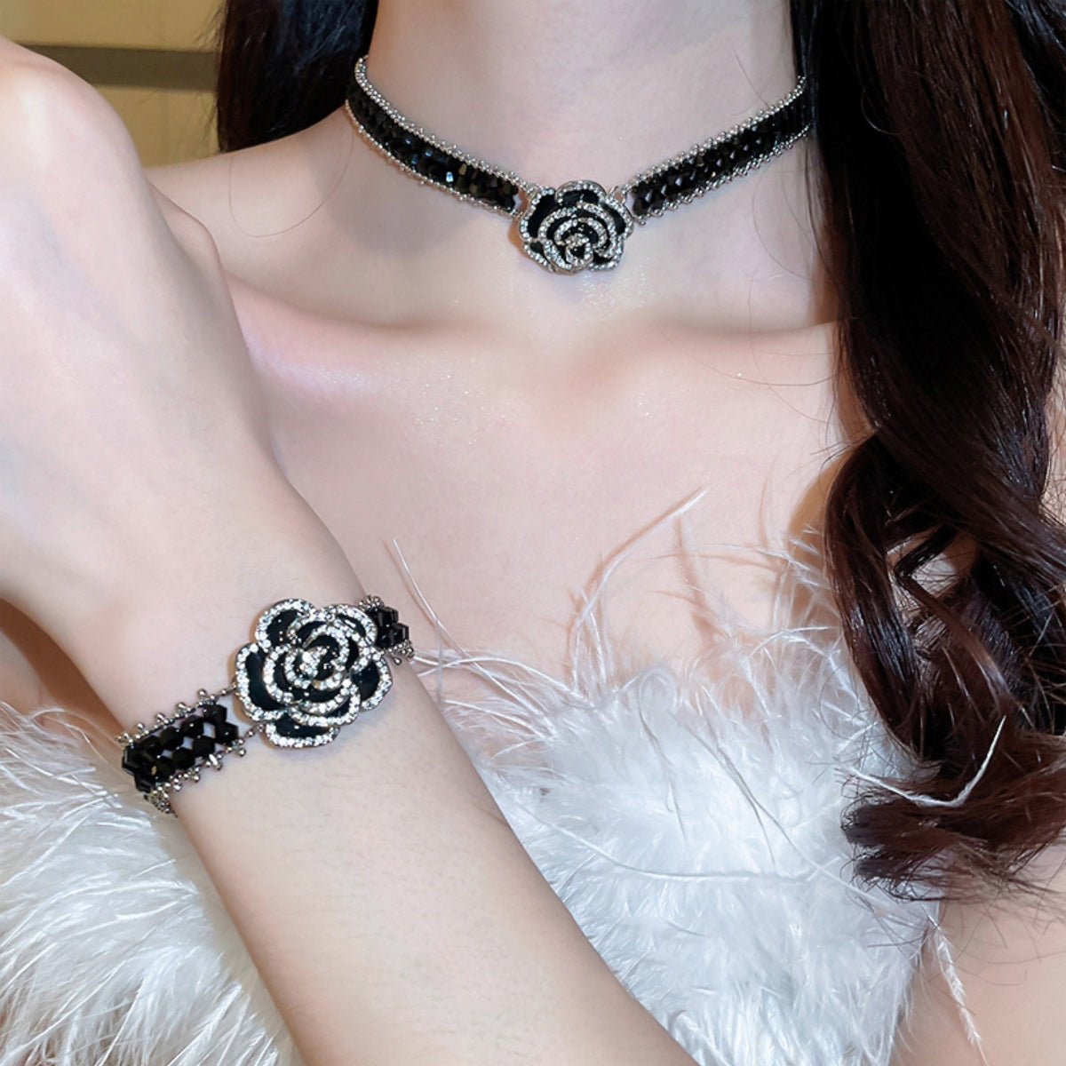 Collana con pendente in cristallo rosa