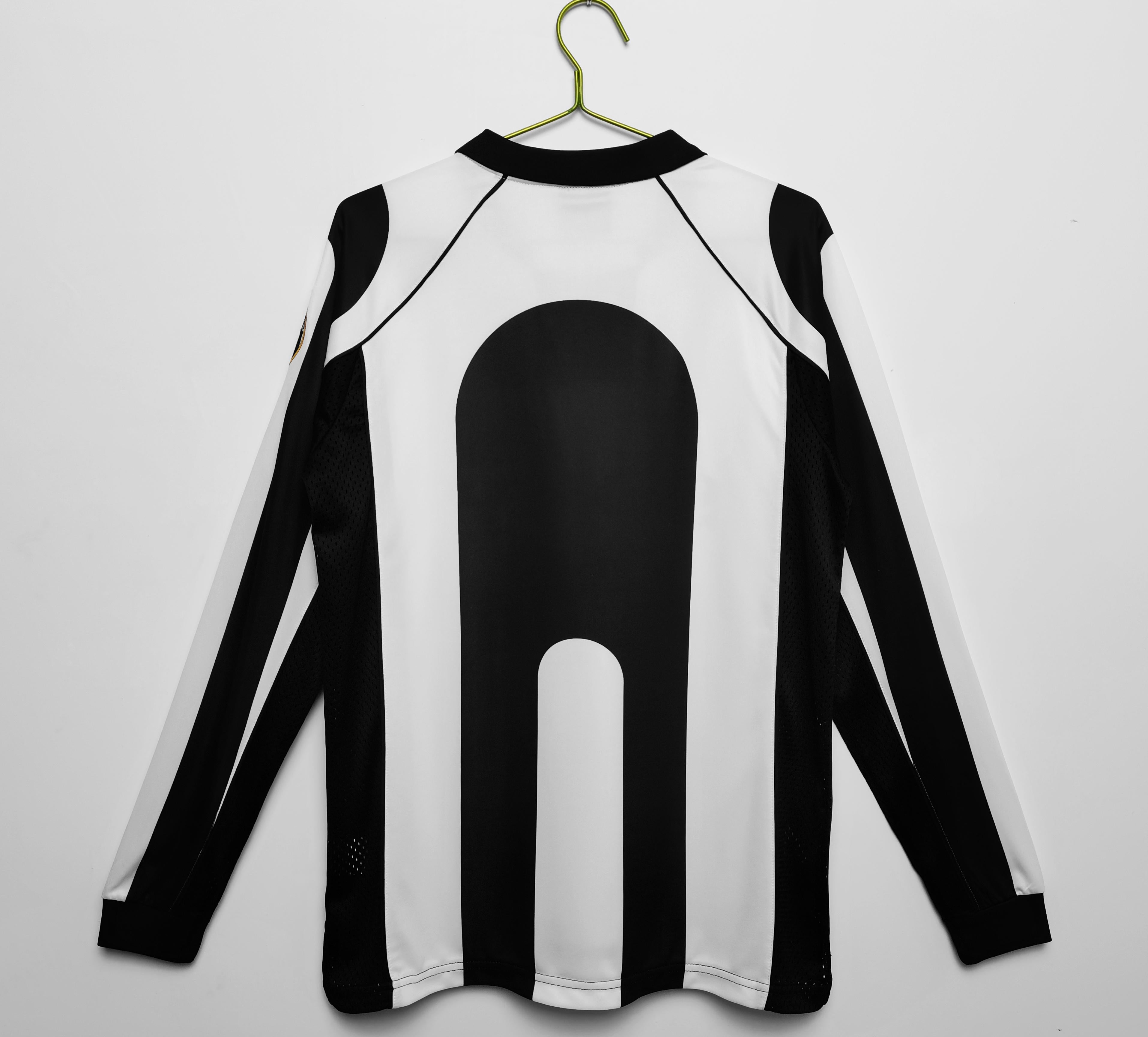 juventus-retro-shirt-1997-1998-long-sleeve-home-1