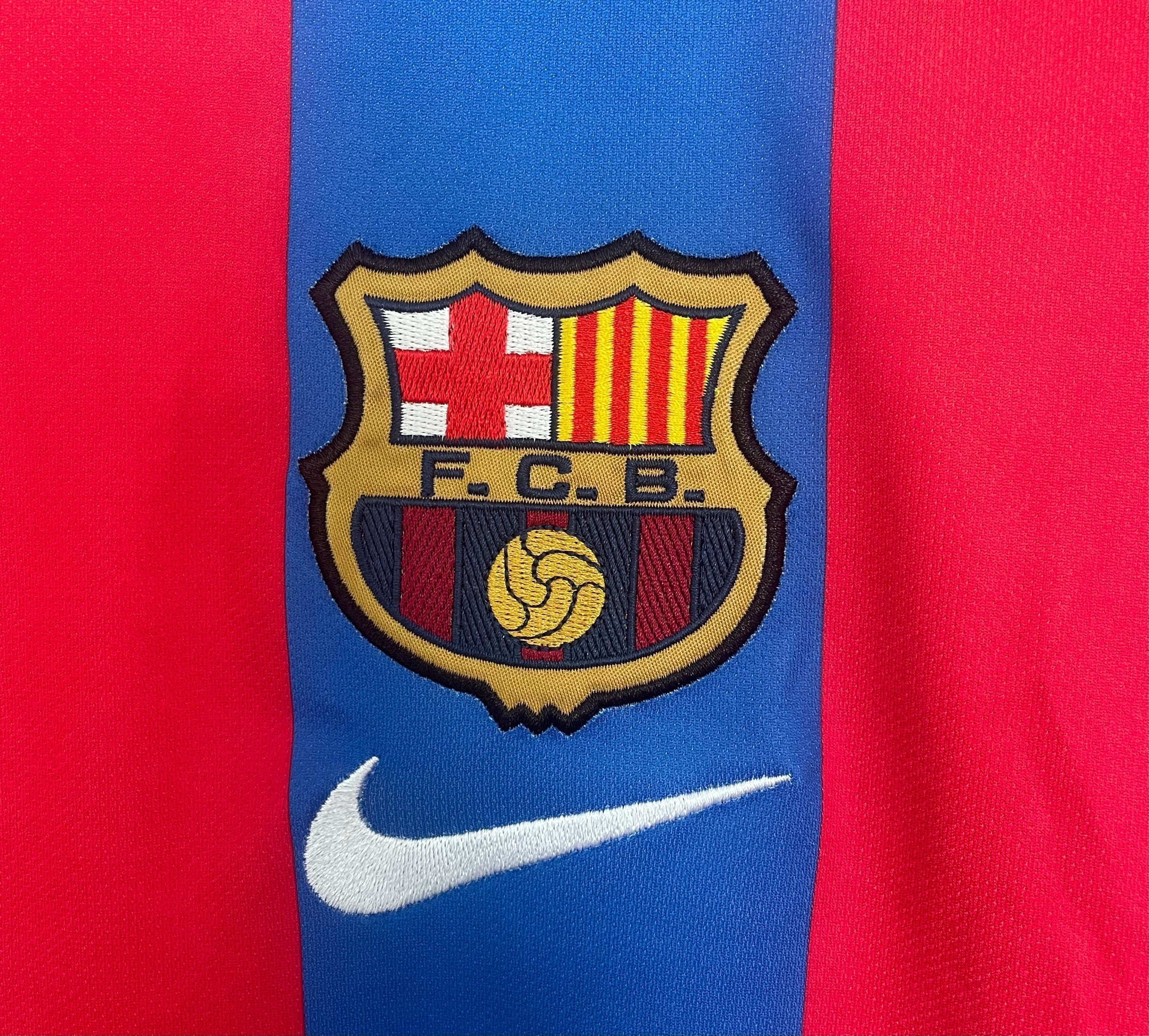 barcelona-home-shirt-2001-2002-1