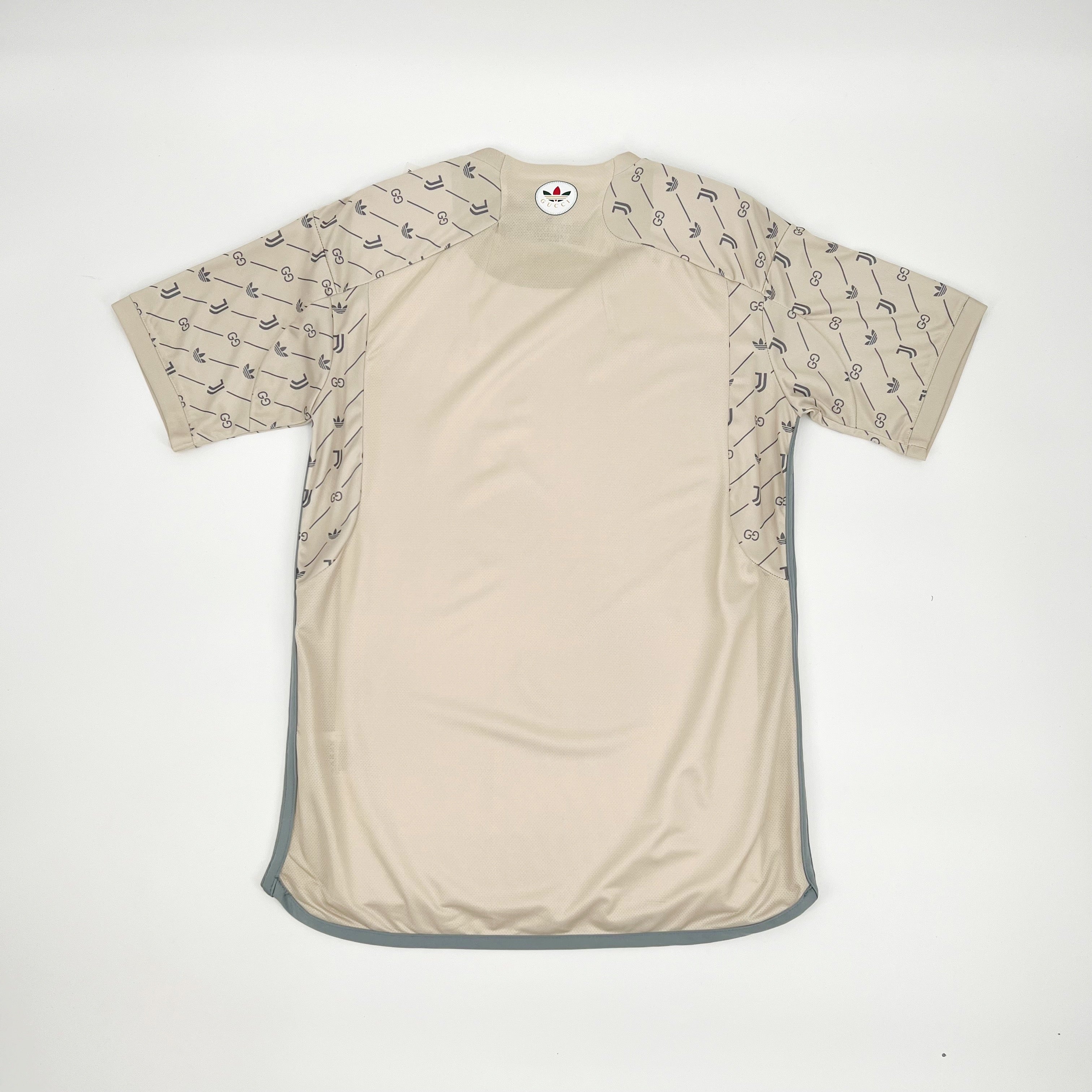 juventus-gucci-shirt-limited-edition-1