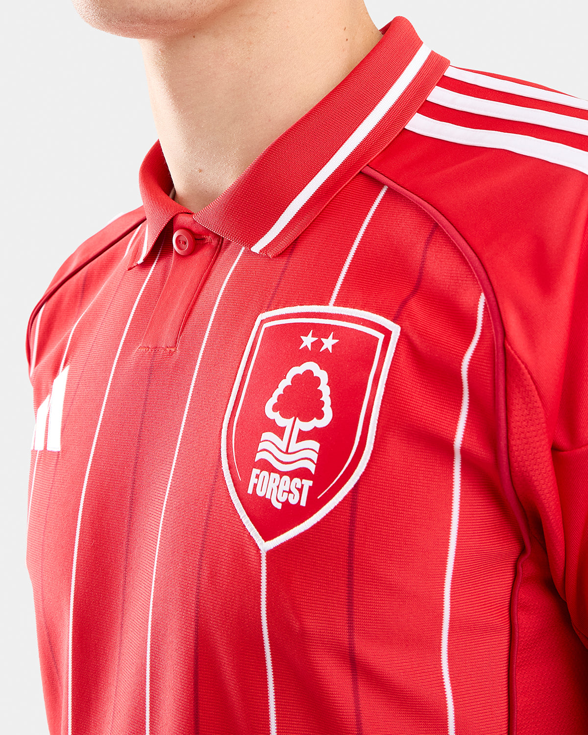2025/2026 Nottingham Forest hjemmebane trøje