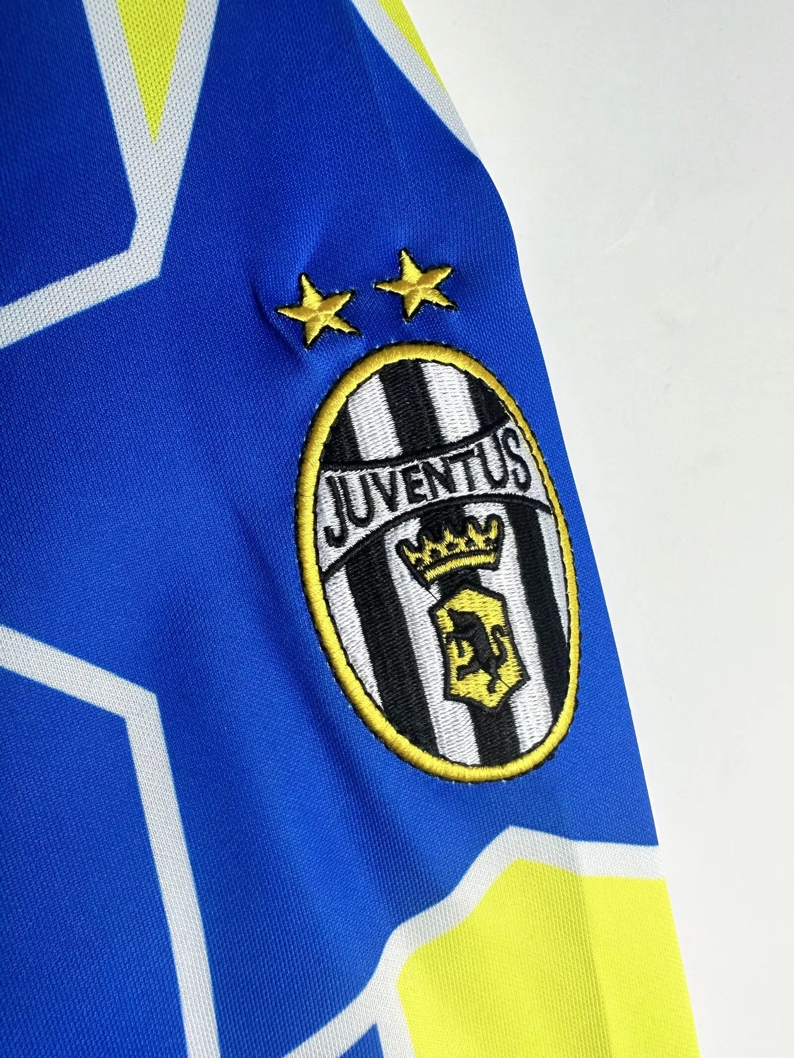 juventus-long-sleeve-away-shirt-1997-99-1