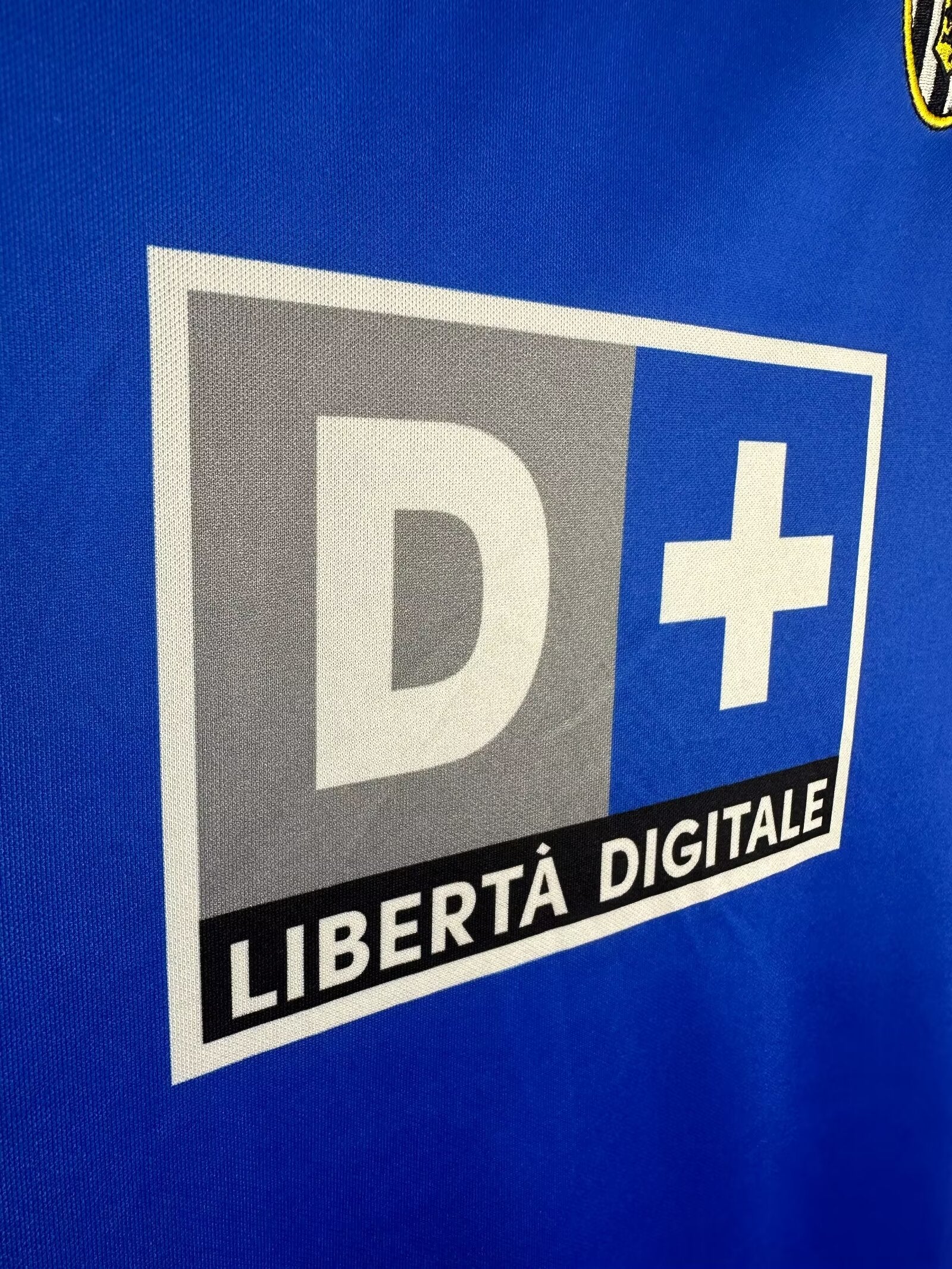 juventus-long-sleeve-away-shirt-1999-00-1