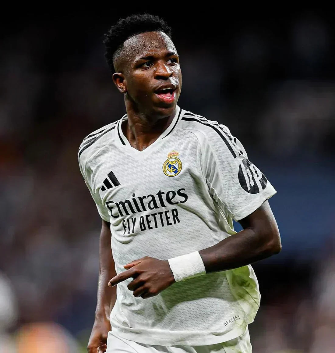 2024-2025-real-madrid-home-shirt-1