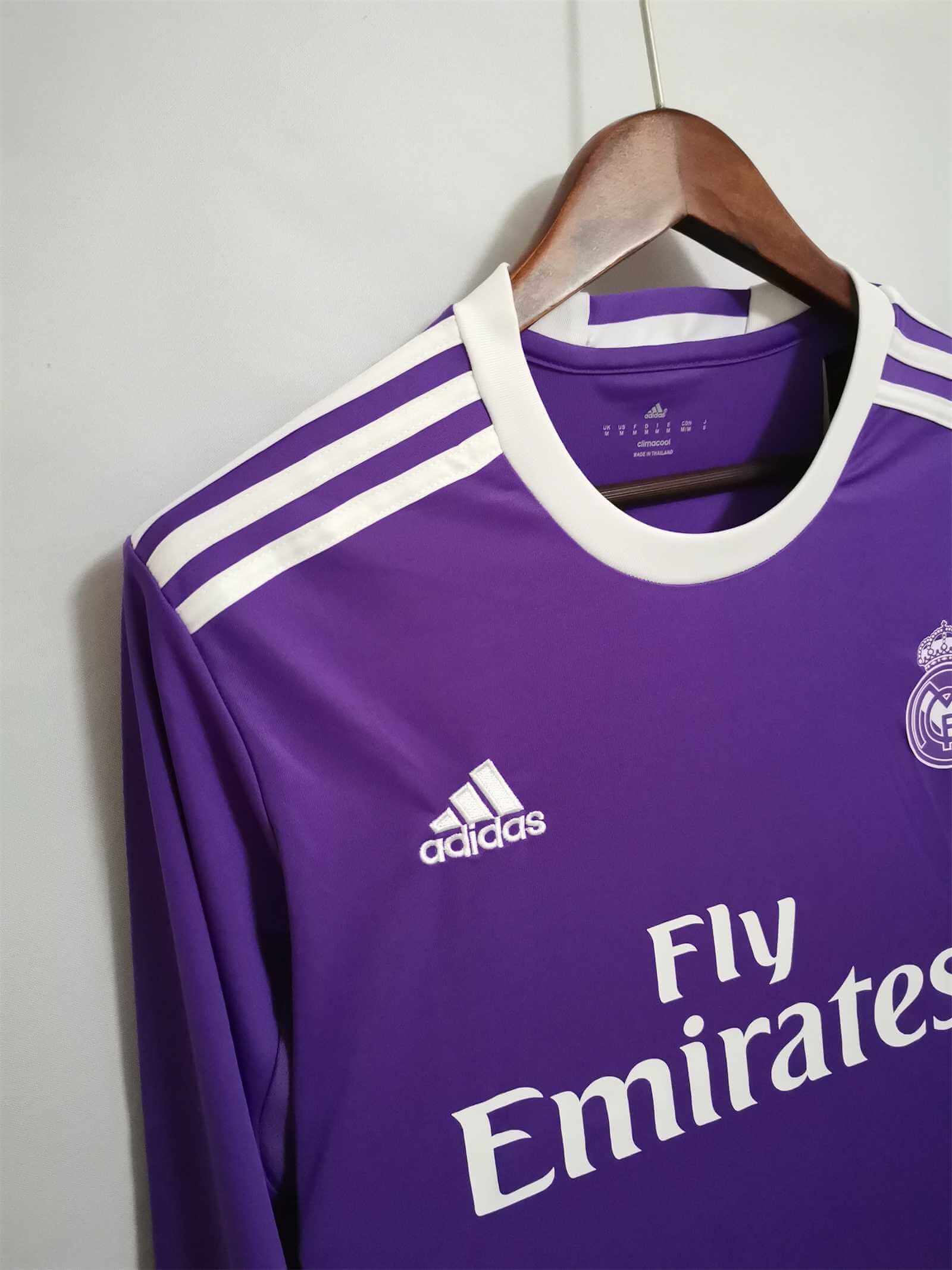 real-madrid-cf-away-shirt-2016-2017-1