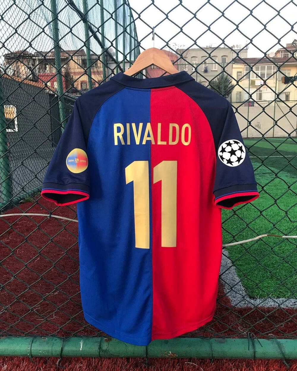 barcelona-retro-shirt-100th-anniversary-1