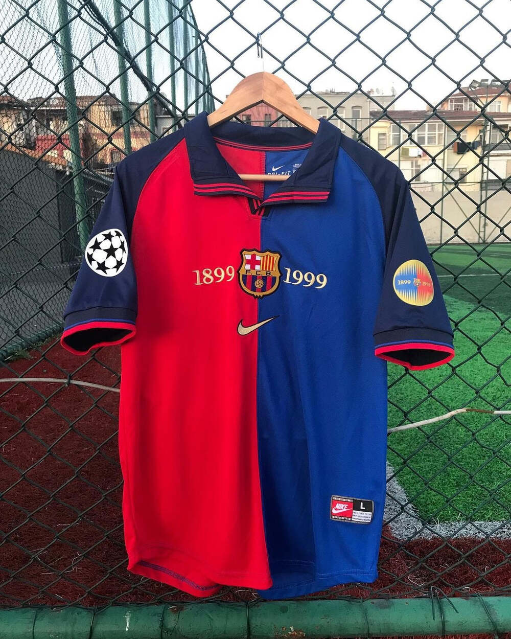 barcelona-retro-shirt-100th-anniversary-1