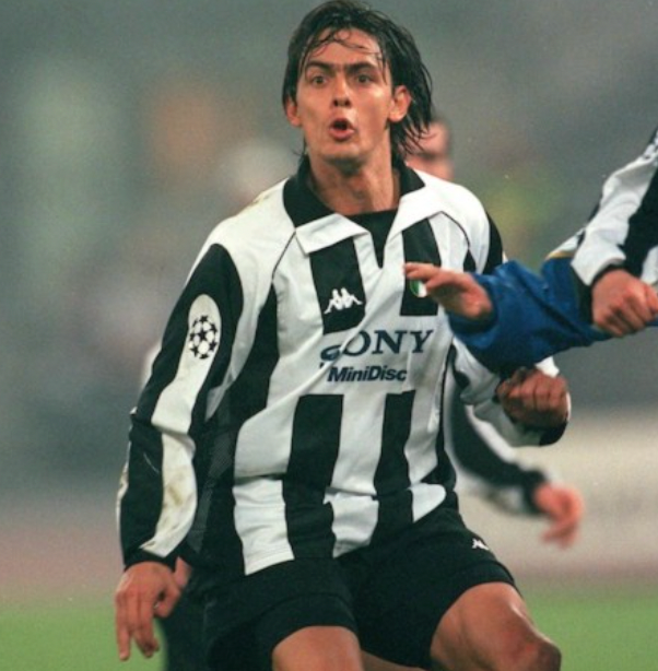 juventus-retro-shirt-1997-1998-long-sleeve-home-1
