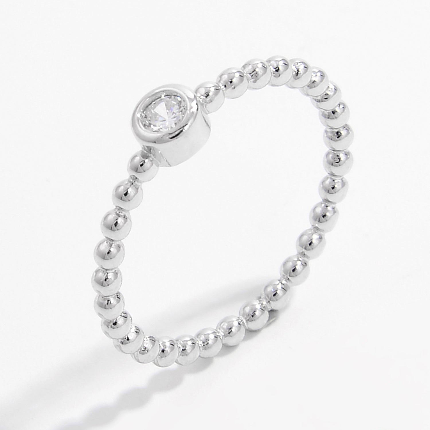 Anello in argento con perline di zircone