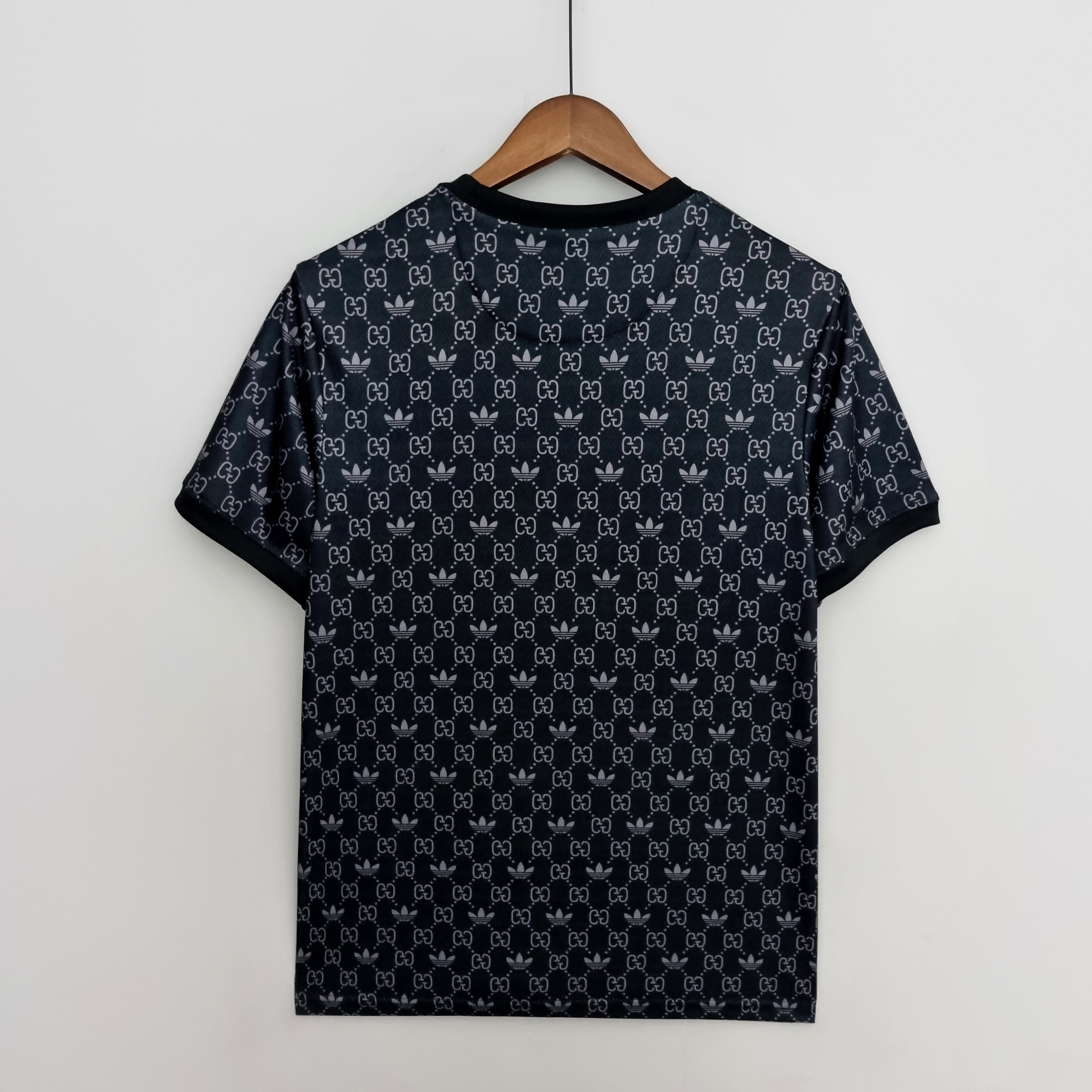 juventus-gucci-shirt-black-edition-1