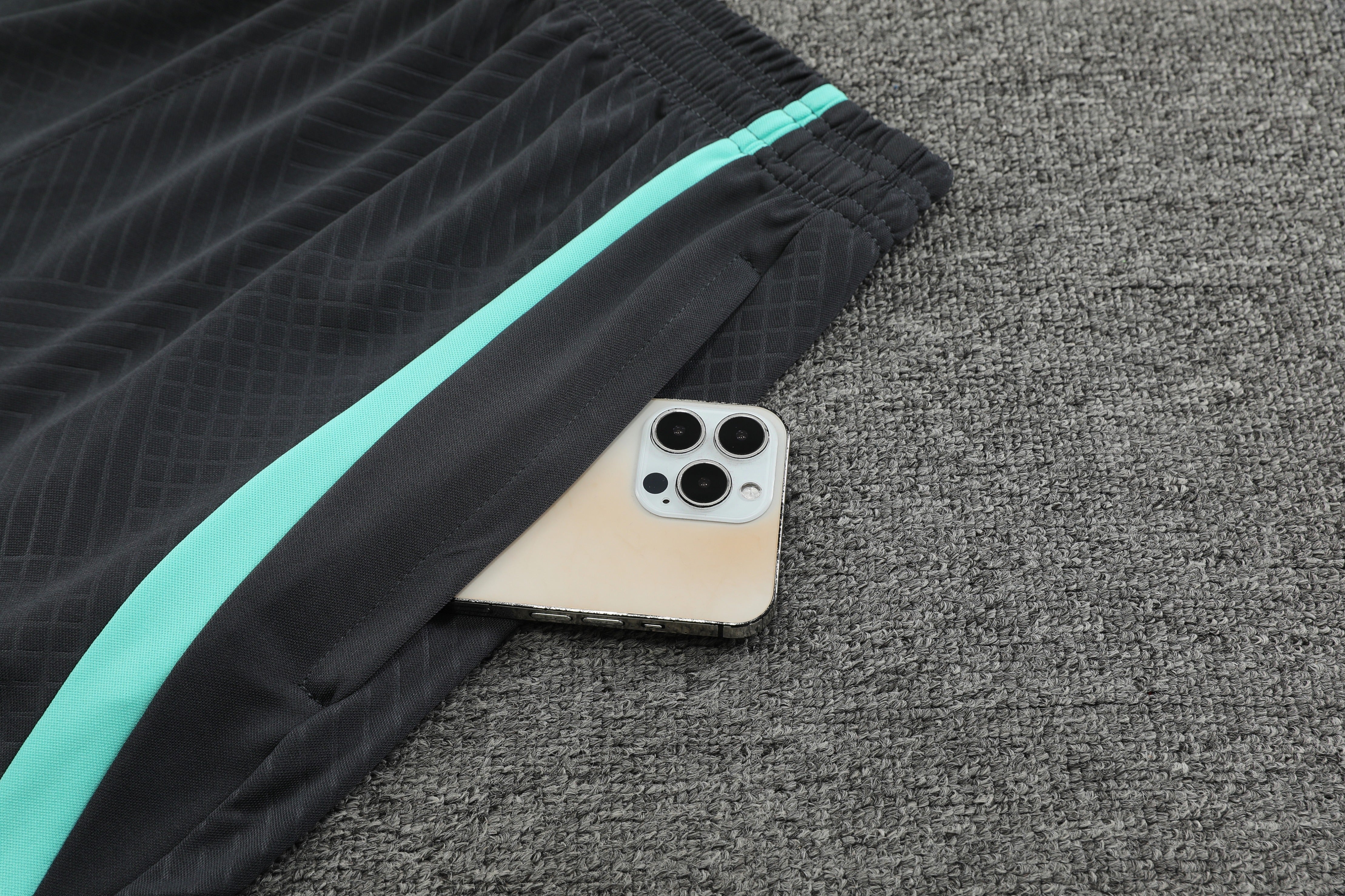 fc-barcelona-black-sleeveless-summer-training-set-2024-2025-1