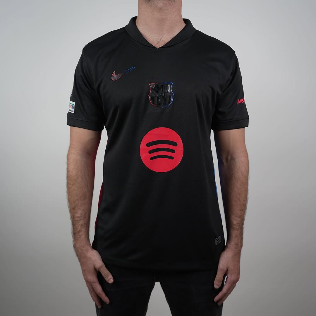 2024-25-barcelona-away-shirt-1