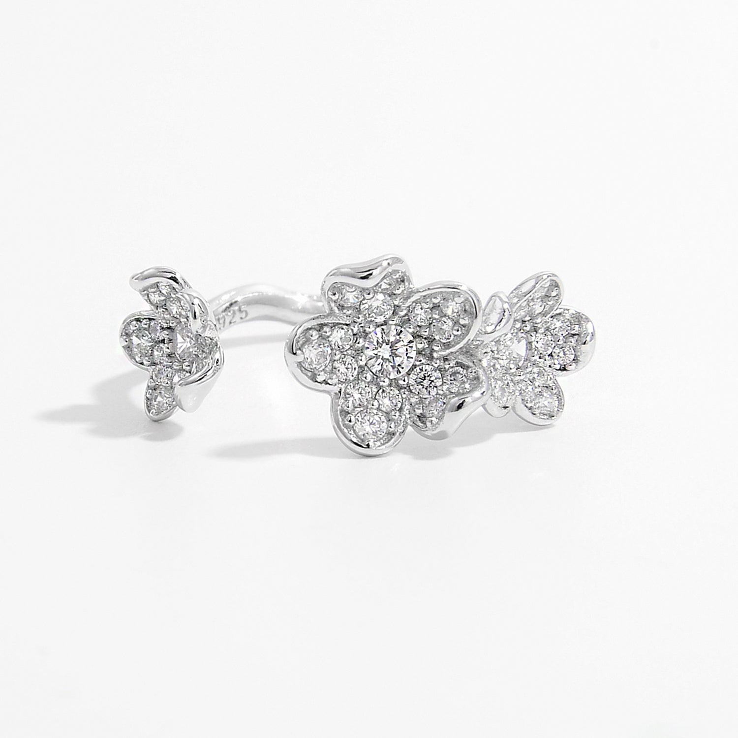 Anello aperto in argento zircone