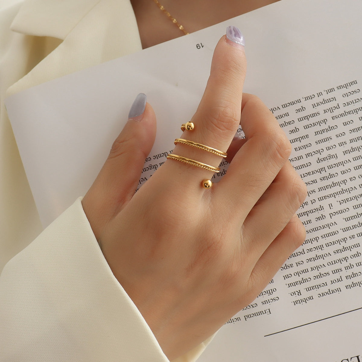 Anello a spirale in acciaio titanio