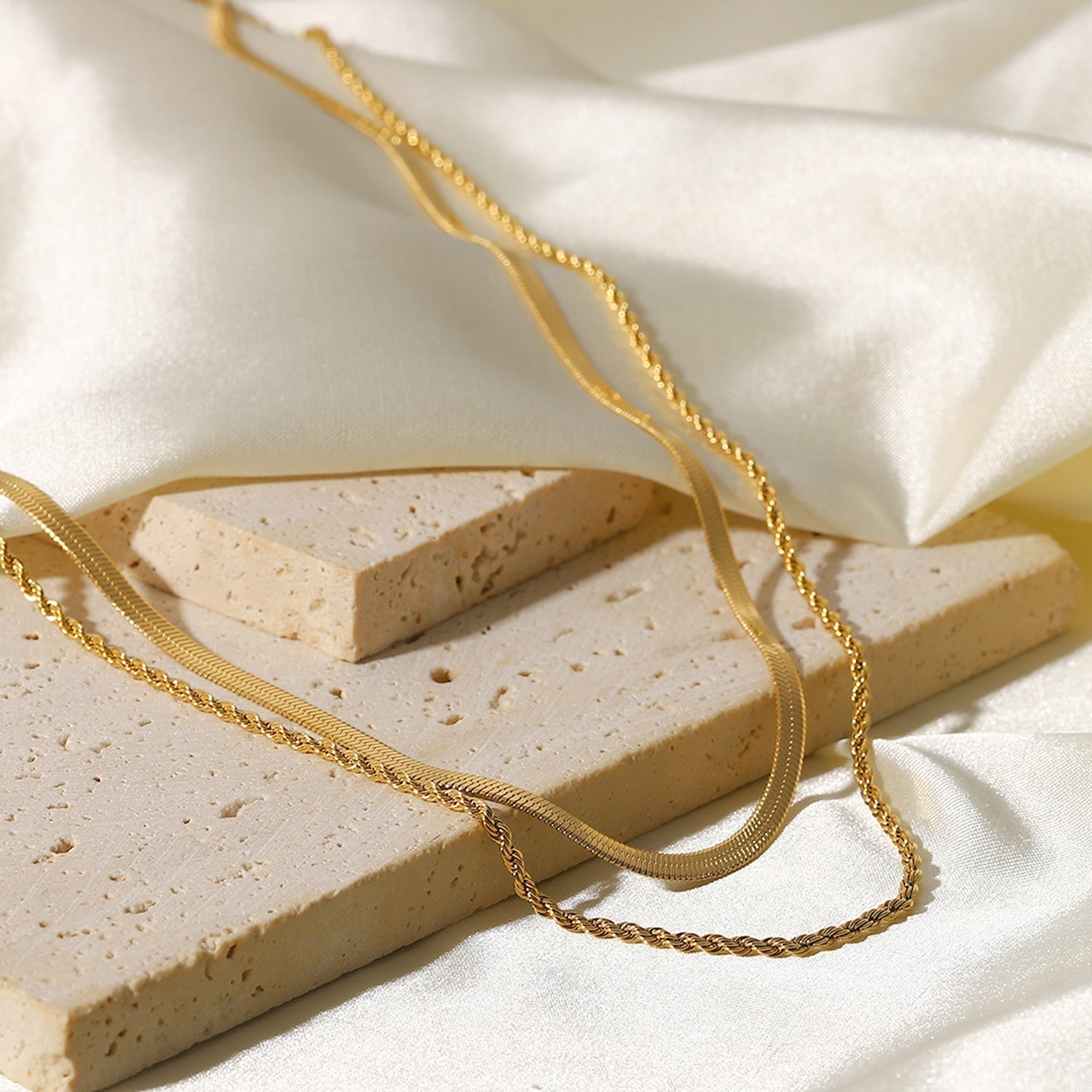 Catena a doppio strato placcata in oro