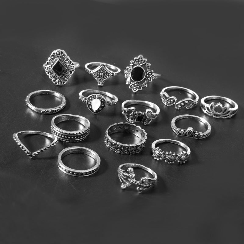 Collezione vintage di 15 anelli