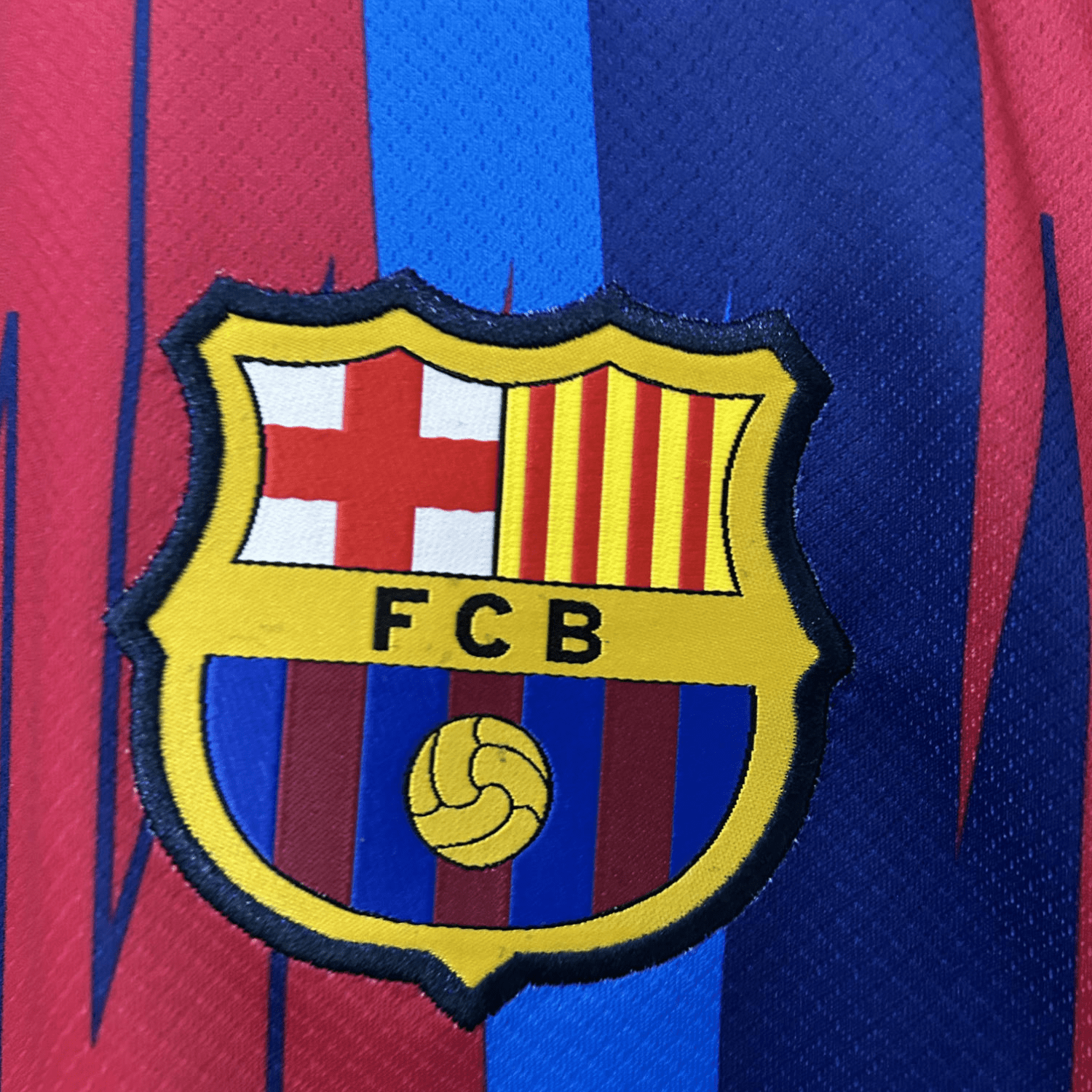 fc-barcelona-shirt-graffiti-glory-1