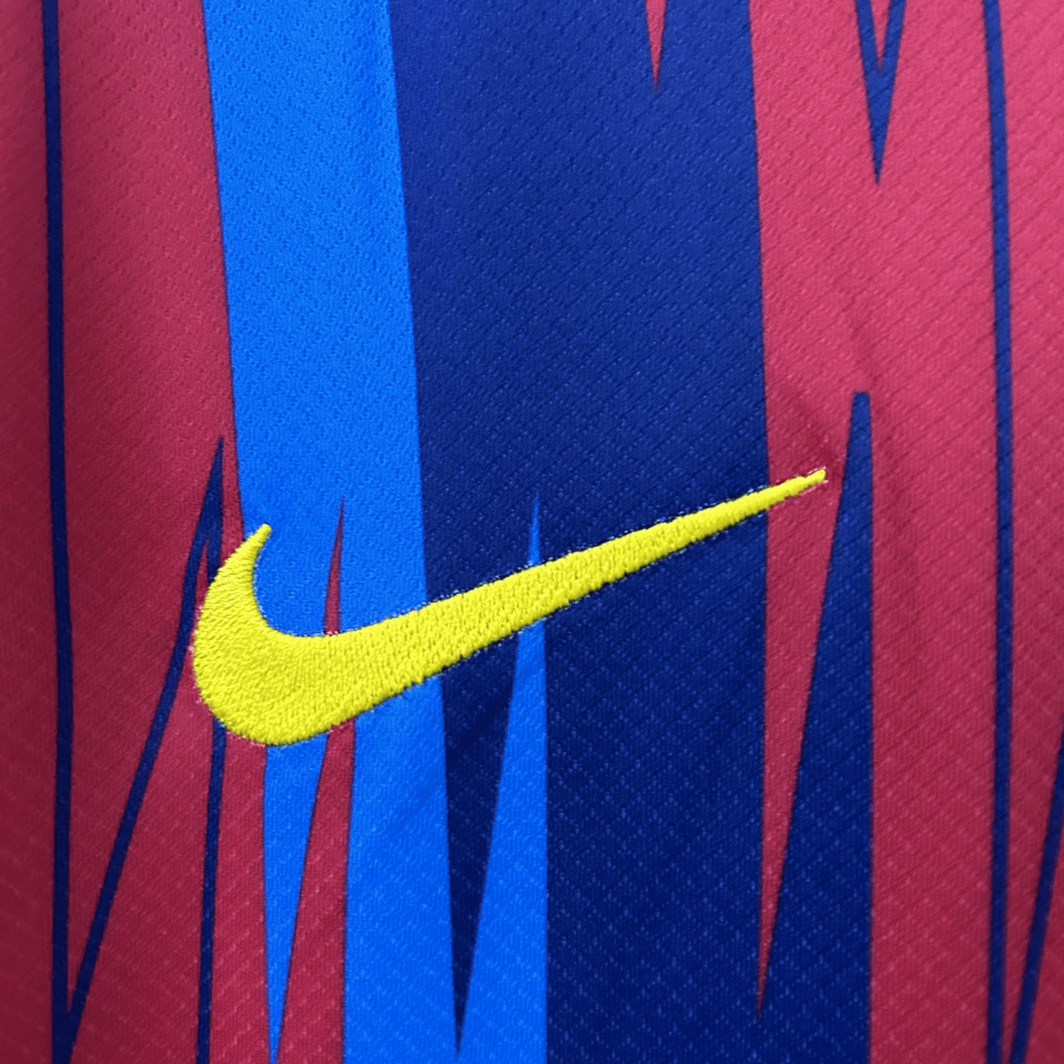 fc-barcelona-shirt-graffiti-glory-1