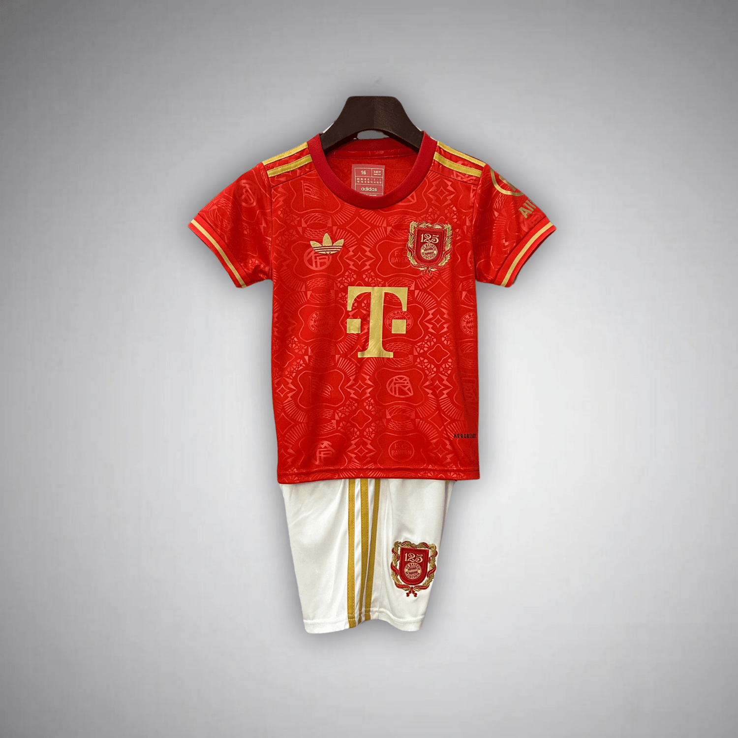 fc-bayern-kids-football-kit-125-anniversary-1