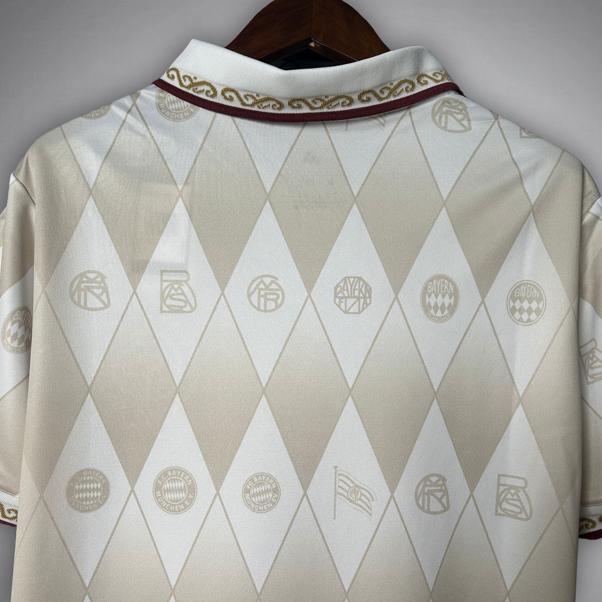 Maglietta FC Bayern La Corona