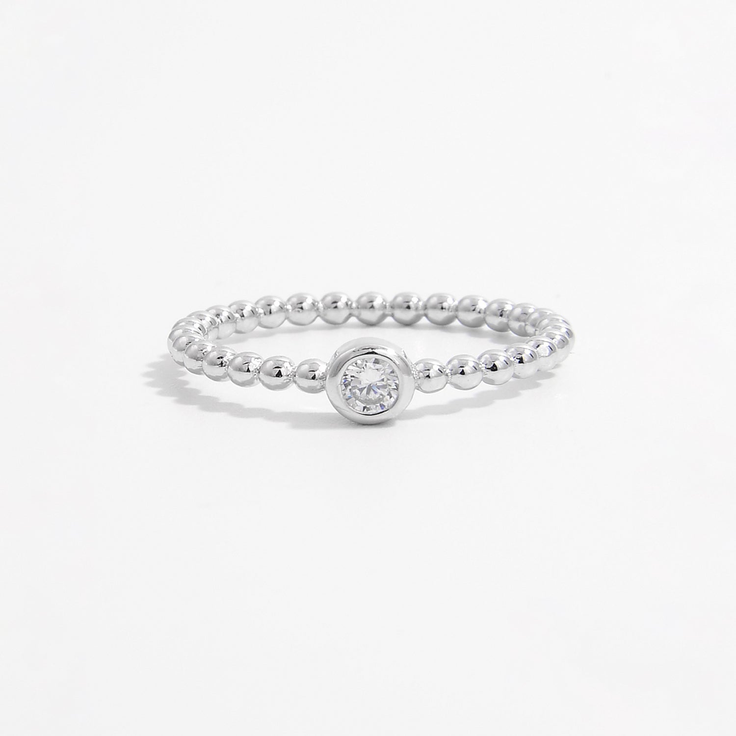 Anello in argento con perline di zircone