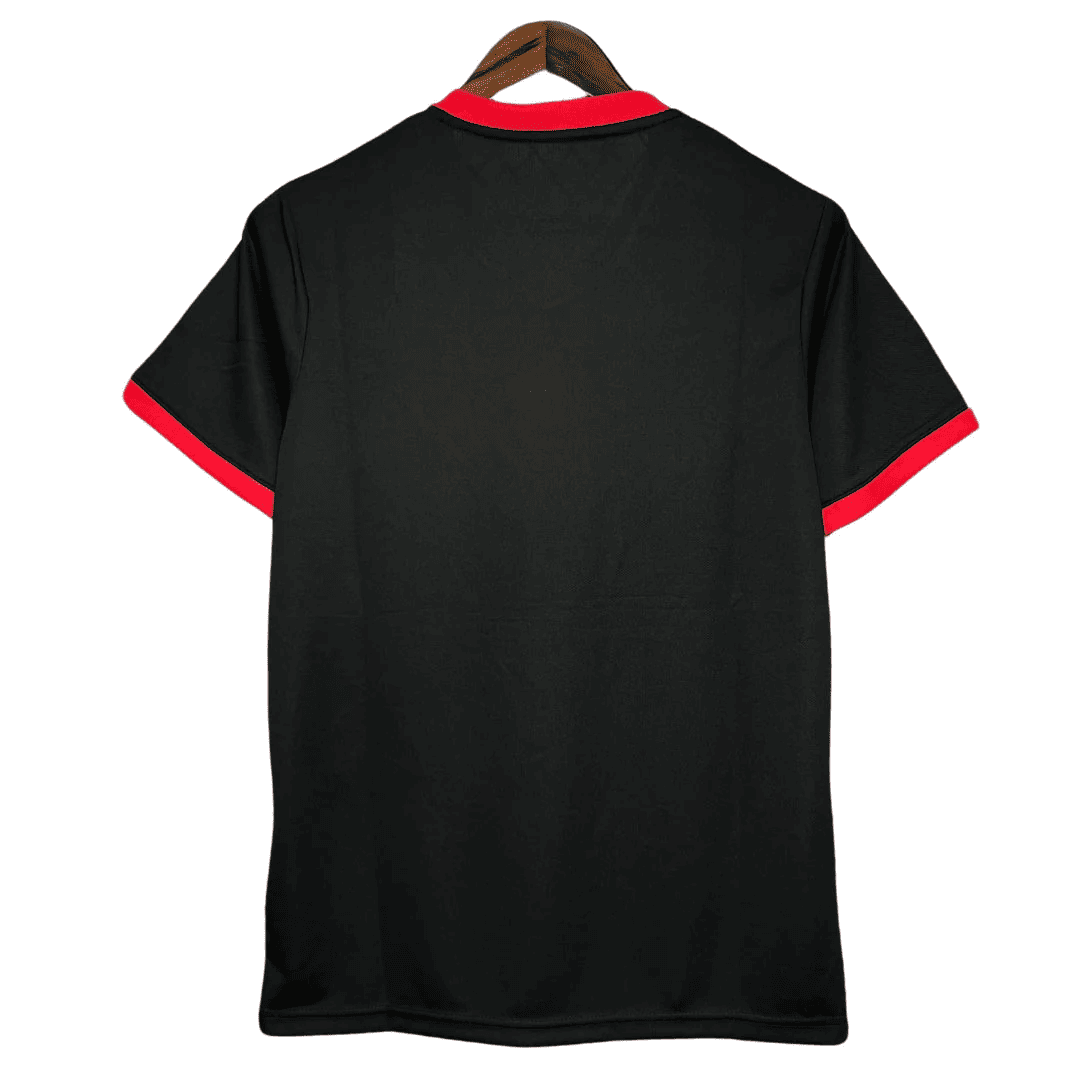 Japan Goku T-shirt – Sort & Rød Udgave
