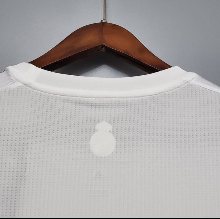 real-madrid-shirt-retro-2015-2016-home-1