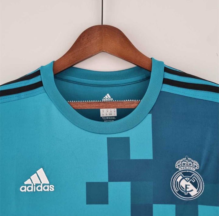 real-madrid-shirt-retro-2017-2018-third-1