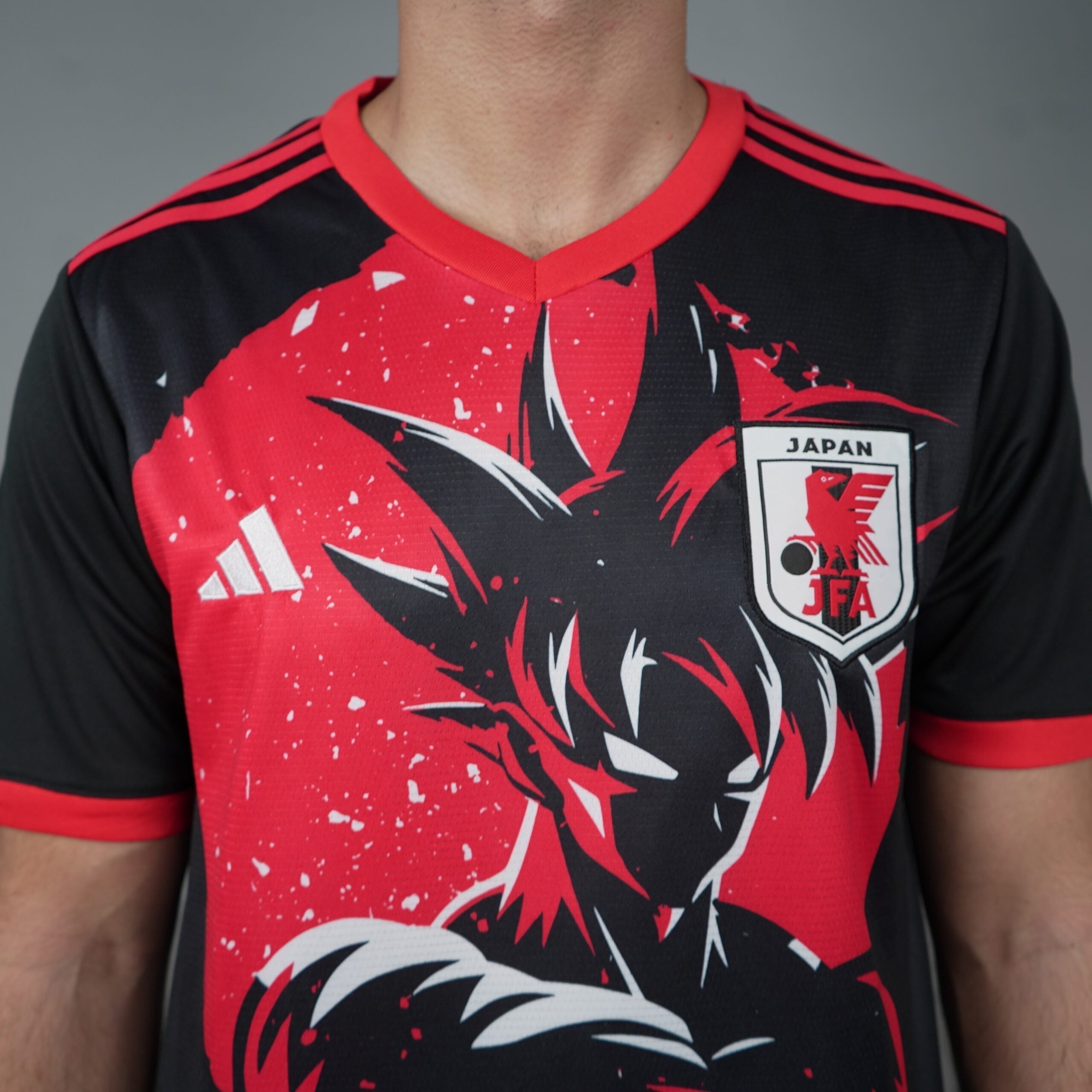 Japan Goku T-shirt – Sort & Rød Udgave