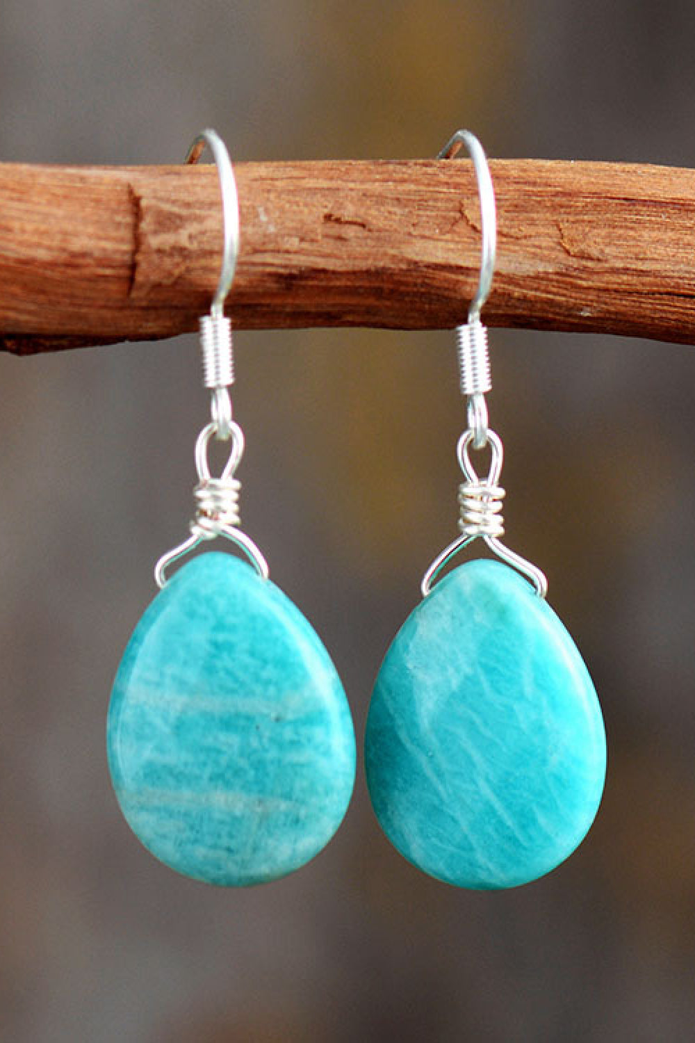 Gotas de piedras preciosas hechas a mano