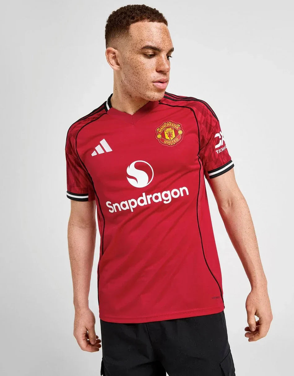 Camiseta local del Manchester United 2025/2026